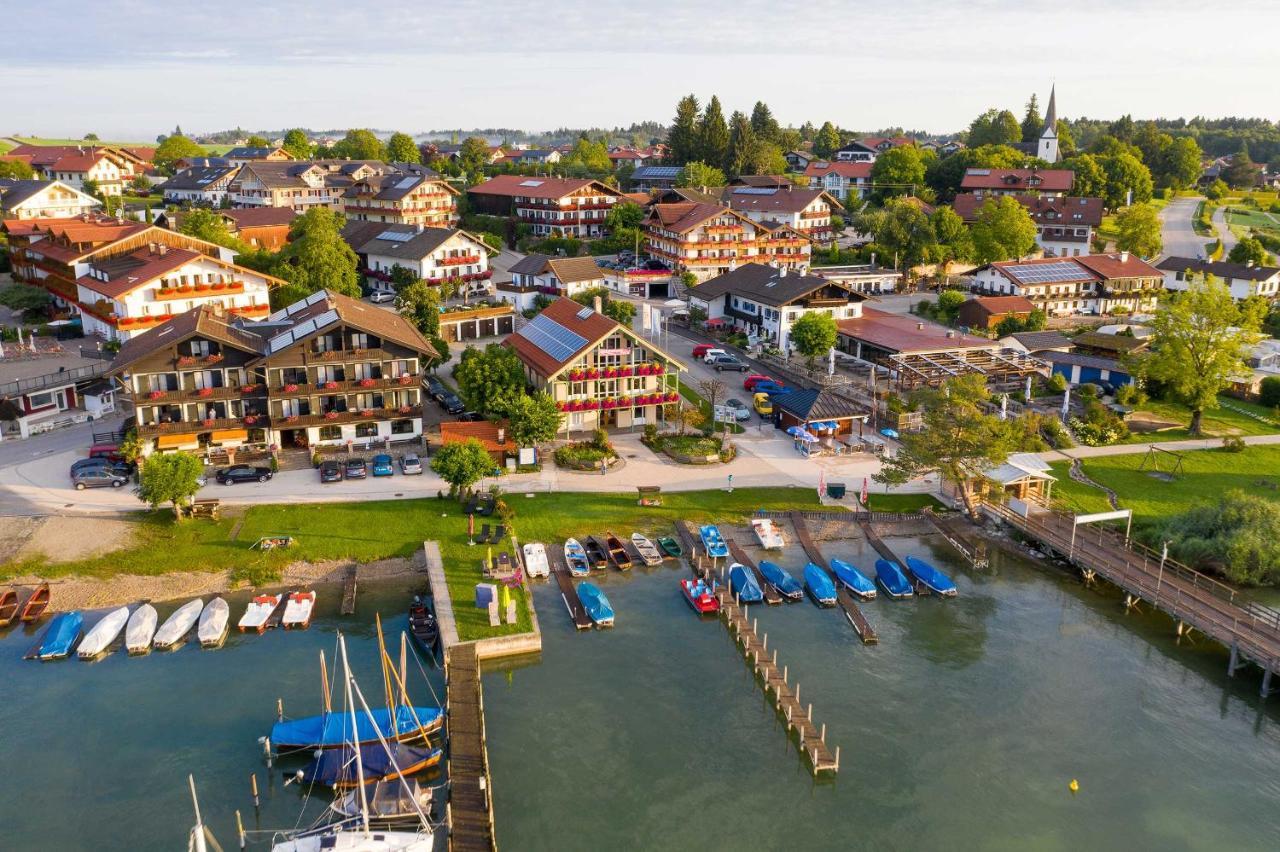 Gaestehaus Gruenaeugl Am See Gstadt am Chiemsee Exteriör bild