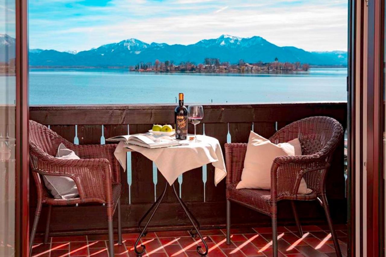 Gaestehaus Gruenaeugl Am See Gstadt am Chiemsee Exteriör bild